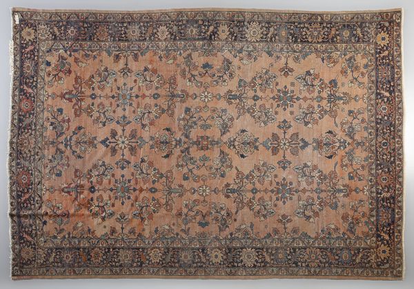 LILIAN : Tappeto con ordito in cotone, trama e vello in lana. Persia, inizio XX secolo  - Asta Asta 502 | ARTE ANTICA E DEL XIX SECOLO Online - Associazione Nazionale - Case d'Asta italiane