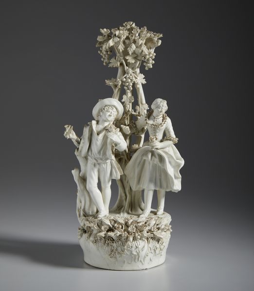 MANIFATTURA ANTONIBON, BASSANO, XIX SECOLO : Gruppo in terraglia smaltata raffigurante una coppia galante sotto un albero di vite  - Asta Asta 502 | ARTE ANTICA E DEL XIX SECOLO Online - Associazione Nazionale - Case d'Asta italiane