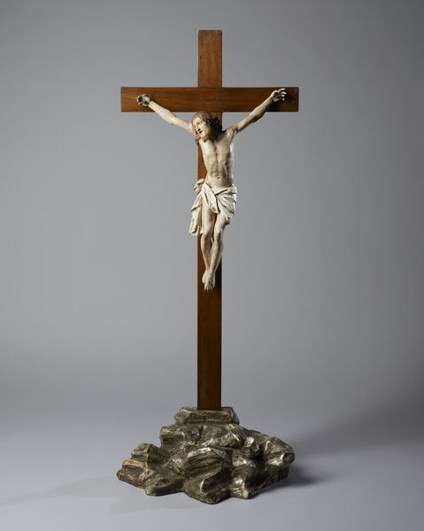 SCULTORE NAPOLETANO DEL XIX SECOLO : Crocifisso in legno scolpito e dipinto  - Asta Asta 502 | ARTE ANTICA E DEL XIX SECOLO Online - Associazione Nazionale - Case d'Asta italiane