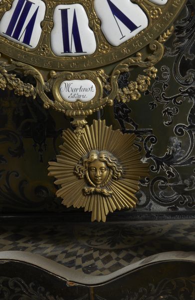 MANIFATTURA FRANCESE DEL XIX SECOLO : Grande orologio da tavolo in stile Boulle, in legno ebanizzato intarsiato in metallo dorato a creare decori fitomorfi e applicazioni in bronzo dorato, cassa architettonica sormontata da figura allegorica del Tempo e da quattro putti alati  - Asta Asta 502 | ARTE ANTICA E DEL XIX SECOLO Online - Associazione Nazionale - Case d'Asta italiane