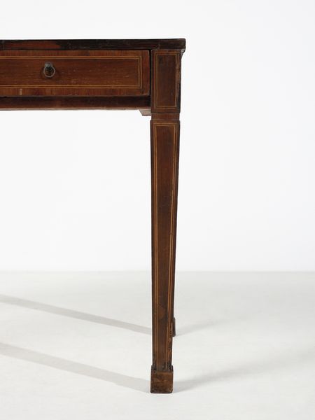 MANIFATTURA DEL XIX SECOLO : Consolle lastronata e filettata, cassetto sul fronte e gambe troncopiramidali  - Asta Asta 502 | ARTE ANTICA E DEL XIX SECOLO Online - Associazione Nazionale - Case d'Asta italiane