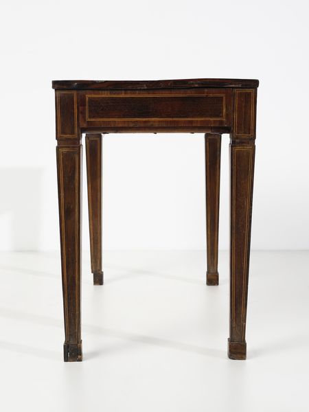 MANIFATTURA DEL XIX SECOLO : Consolle lastronata e filettata, cassetto sul fronte e gambe troncopiramidali  - Asta Asta 502 | ARTE ANTICA E DEL XIX SECOLO Online - Associazione Nazionale - Case d'Asta italiane