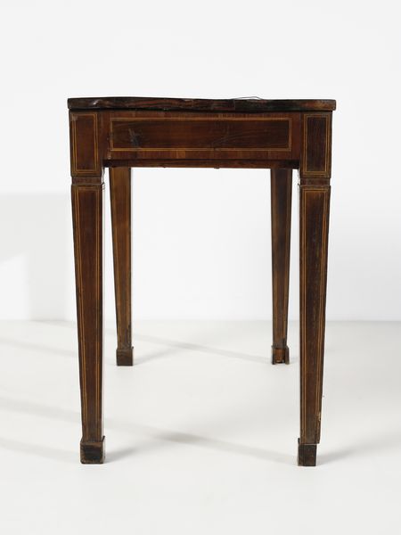 MANIFATTURA DEL XIX SECOLO : Consolle lastronata e filettata, cassetto sul fronte e gambe troncopiramidali  - Asta Asta 502 | ARTE ANTICA E DEL XIX SECOLO Online - Associazione Nazionale - Case d'Asta italiane