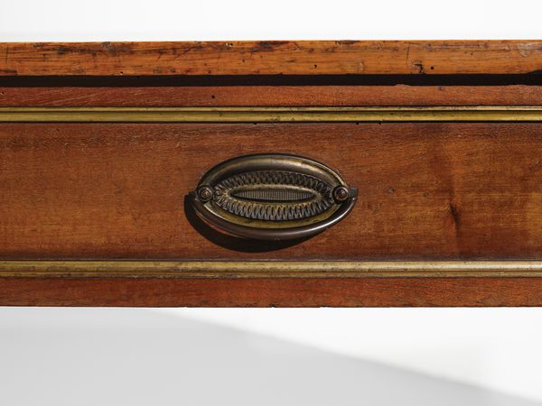 MANIFATTURA ITALIANA DEL XIX SECOLO : Coppia di consolle in noce con ampio cassetto sul fronte e cassettini laterali, gambe troncopiramidali  - Asta Asta 502 | ARTE ANTICA E DEL XIX SECOLO Online - Associazione Nazionale - Case d'Asta italiane