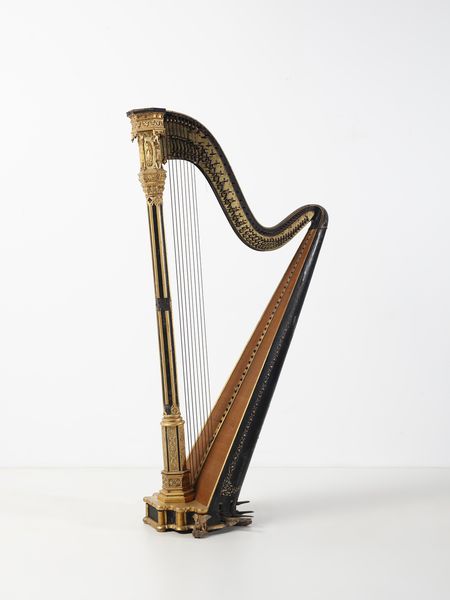 RARD SBASTIAN (1752 - 1831) : Arpa in legno intagliato, parzialmente dorato ed ebanizzato, inserti in ottone  - Asta Asta 502 | ARTE ANTICA E DEL XIX SECOLO Online - Associazione Nazionale - Case d'Asta italiane