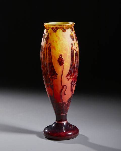 LE VERRE FRANCAIS : Vaso a balaustro in vetro finemente inciso all'acido con fiori di datura nei toni bruno arancio su fondo arancio e giallo  - Asta Asta 502 | ARTE ANTICA E DEL XIX SECOLO Online - Associazione Nazionale - Case d'Asta italiane