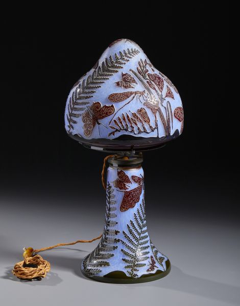 MANIFATTURA FRANCESE DEL XX SECOLO : Lampada in vetro inciso con decori vegetali e zoomorfi nei toni del marrone e del verde su fondo azzurro  - Asta Asta 502 | ARTE ANTICA E DEL XIX SECOLO Online - Associazione Nazionale - Case d'Asta italiane