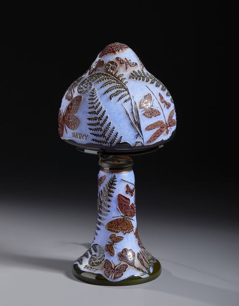 MANIFATTURA FRANCESE DEL XX SECOLO : Lampada in vetro inciso con decori vegetali e zoomorfi nei toni del marrone e del verde su fondo azzurro  - Asta Asta 502 | ARTE ANTICA E DEL XIX SECOLO Online - Associazione Nazionale - Case d'Asta italiane