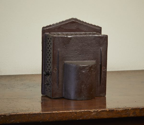 MANIFATTURA DEL XX SECOLO : 'Punch and Judy Bank'  - Asta Asta 502 | ARTE ANTICA E DEL XIX SECOLO Online - Associazione Nazionale - Case d'Asta italiane