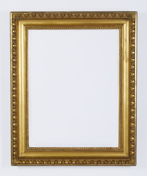 MANIFATTURA DEL XIX SECOLO : Cornice neoclassica in legno intagliato e dorato con decorazione a ovuli  - Asta Asta 502 | ARTE ANTICA E DEL XIX SECOLO Online - Associazione Nazionale - Case d'Asta italiane