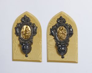 ARGENTIERE ITALIANO DEL XVIII-XIX SECOLO : Coppia di piccole acquasantiere in lamina dargento sbalzato e parzialmente dorato raffigurante San Giuseppe con Bambino e Madonna con Bambino  - Asta Asta 502 | ARTE ANTICA E DEL XIX SECOLO Online - Associazione Nazionale - Case d'Asta italiane