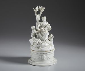 MANIFATTURA GEMINIANO COZZI, VENEZIA, 1780 CIRCA - Gruppo in porcellana bianca raffigurante una madre con i figli in una paesaggio naturale