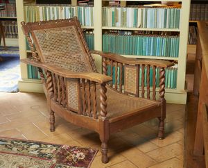 MANIFATTURA DEL XX SECOLO : Chaise-longue in legno con schienale regolabile, seduta e schienale in paglia di Vienna  - Asta Asta 502 | ARTE ANTICA E DEL XIX SECOLO Online - Associazione Nazionale - Case d'Asta italiane