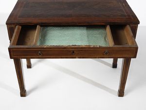 MANIFATTURA DEL XIX SECOLO : Consolle lastronata e filettata, cassetto sul fronte e gambe troncopiramidali  - Asta Asta 502 | ARTE ANTICA E DEL XIX SECOLO Online - Associazione Nazionale - Case d'Asta italiane