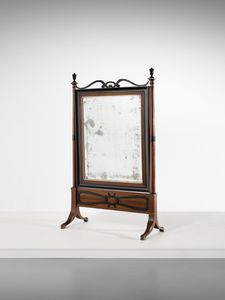 MANIFATTURA DEL XIX SECOLO - Psiche lastronata e parzialmente ebanizzata, cimasa a volute