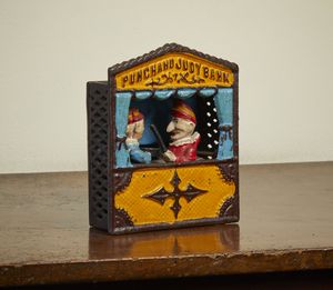 MANIFATTURA DEL XX SECOLO : 'Punch and Judy Bank'  - Asta Asta 502 | ARTE ANTICA E DEL XIX SECOLO Online - Associazione Nazionale - Case d'Asta italiane