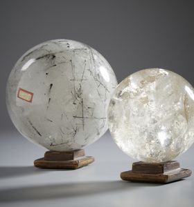 MANIFATTURA DEL XX SECOLO : Tre sfere in quarzo con inclusioni  - Asta Asta 502 | ARTE ANTICA E DEL XIX SECOLO Online - Associazione Nazionale - Case d'Asta italiane