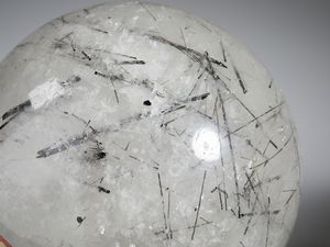 MANIFATTURA DEL XX SECOLO : Tre sfere in quarzo con inclusioni  - Asta Asta 502 | ARTE ANTICA E DEL XIX SECOLO Online - Associazione Nazionale - Case d'Asta italiane