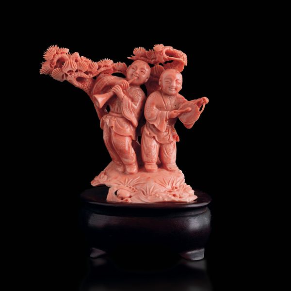 Gruppo in corallo raffigurante due personaggi con strumenti musicali, Cina, XIX secolo  - Asta Fine Asian Works of Art - Associazione Nazionale - Case d'Asta italiane