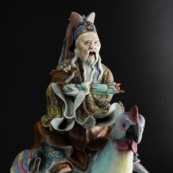 Grande figura in porcellana policroma raffigurante saggio a cavallo di un gallo, Dinastia Qing, fine XIX secolo  - Asta Fine Asian Works of Art - Associazione Nazionale - Case d'Asta italiane