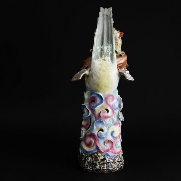 Grande figura in porcellana policroma raffigurante saggio a cavallo di un gallo, Dinastia Qing, fine XIX secolo  - Asta Fine Asian Works of Art - Associazione Nazionale - Case d'Asta italiane