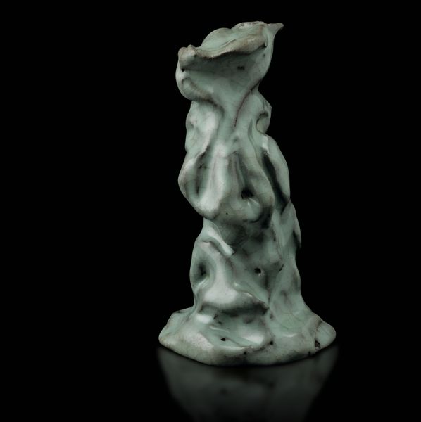 Figura di montagnetta in porcellana Jun Ware, Cina, XIX secolo  - Asta Fine Asian Works of Art - Associazione Nazionale - Case d'Asta italiane