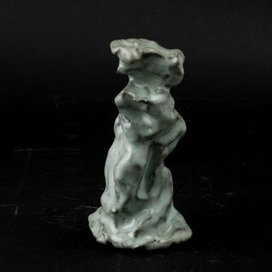 Figura di montagnetta in porcellana Jun Ware, Cina, XIX secolo  - Asta Fine Asian Works of Art - Associazione Nazionale - Case d'Asta italiane