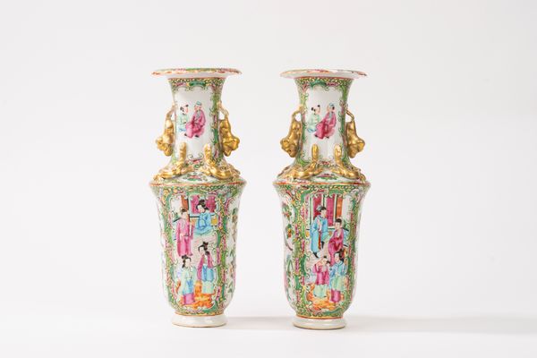 Coppia di vasi in porcellana, Famiglia Rosa, Cina, secolo XIX  - Asta Incanti d'Arte - Associazione Nazionale - Case d'Asta italiane