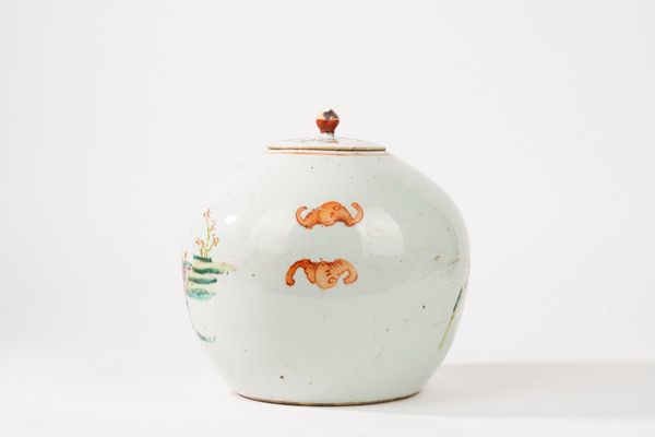 Potiche in porcellana policroma, Cina fine dinastia Qing  - Asta Incanti d'Arte - Associazione Nazionale - Case d'Asta italiane