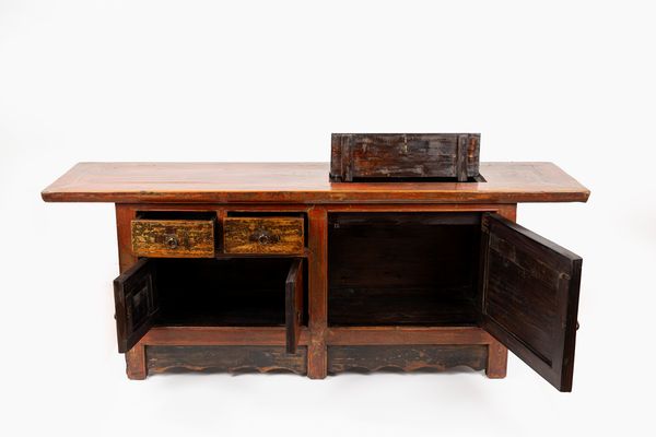 Mobiletto laccato con cassetti e antine, secolo XX  - Asta Incanti d'Arte - Associazione Nazionale - Case d'Asta italiane