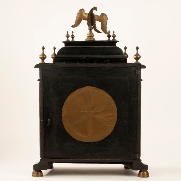 Pendola da tavolo con cassa in legno e vetro di impianto architettonico. Nicolaus Magri Panormi, Palermo, secolo XVIII  - Asta Incanti d'Arte - Associazione Nazionale - Case d'Asta italiane