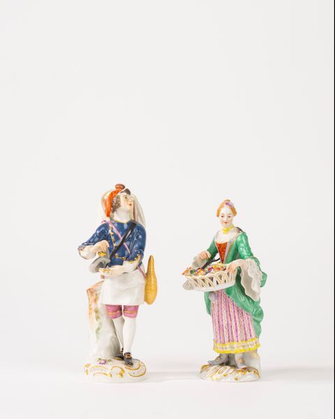 Coppia di figurette in porcellana policroma, manifattura di Meissen, secolo XX  - Asta Incanti d'Arte - Associazione Nazionale - Case d'Asta italiane