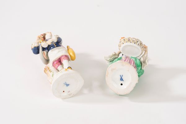 Coppia di figurette in porcellana policroma, manifattura di Meissen, secolo XX  - Asta Incanti d'Arte - Associazione Nazionale - Case d'Asta italiane
