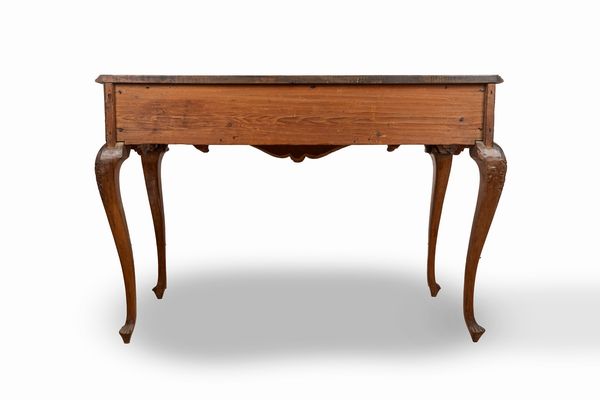 Scrivania da parete Luigi XV, Veneto, secolo XVIII  - Asta Incanti d'Arte - Associazione Nazionale - Case d'Asta italiane