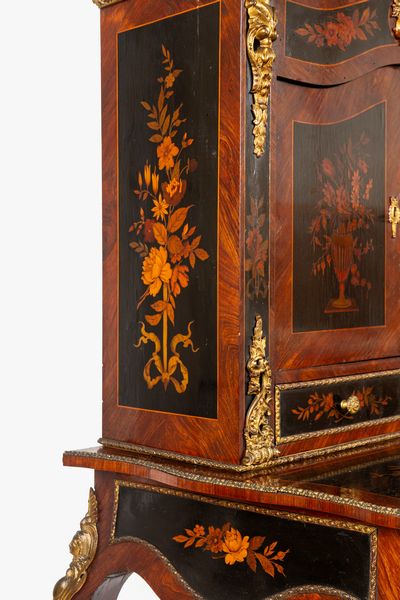 Bonheur du jour. Secolo XIX  - Asta Incanti d'Arte - Associazione Nazionale - Case d'Asta italiane