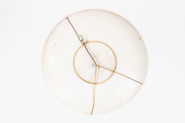 Coppia di grandi piatti da parata in maiolica policroma. Manifattura di Richard Ginori, fine secolo XIX/XX  - Asta Incanti d'Arte - Associazione Nazionale - Case d'Asta italiane