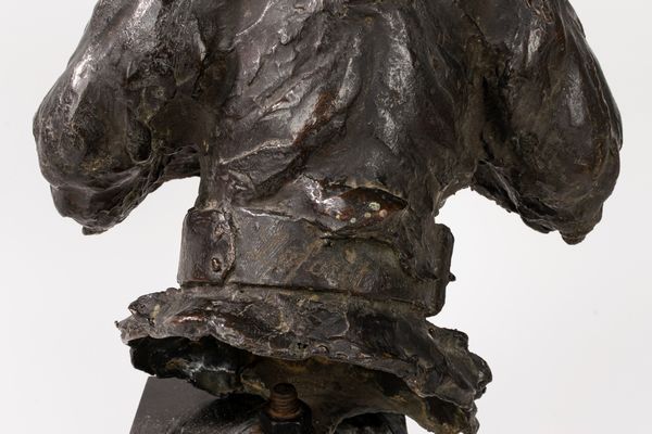 Alessandro Laforet : Testa di segugio in bronzo  - Asta Incanti d'Arte - Associazione Nazionale - Case d'Asta italiane