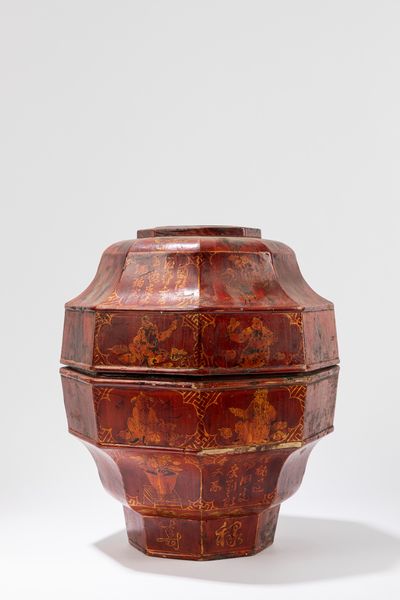 SCATOLA PORTAVIVANDE IN LEGNO LACCATO ROSSO E ORO  - Asta Incanti d'Arte - Associazione Nazionale - Case d'Asta italiane