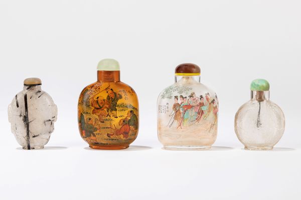 Lotto di quattro snuff bottles in vetro e quarzo  - Asta Incanti d'Arte - Associazione Nazionale - Case d'Asta italiane