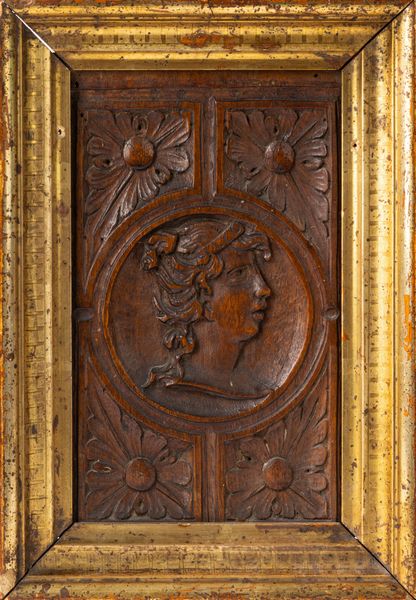 Pannello in legno intagliato entro cornice dorata  - Asta Incanti d'Arte - Associazione Nazionale - Case d'Asta italiane