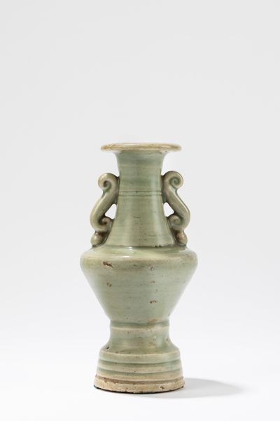 Piccolo vaso celadon biansato  - Asta Incanti d'Arte - Associazione Nazionale - Case d'Asta italiane