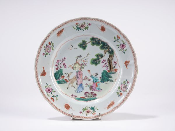 Piatto in porcellana famiglia rosa Xiwangmu  - Asta Incanti d'Arte - Associazione Nazionale - Case d'Asta italiane