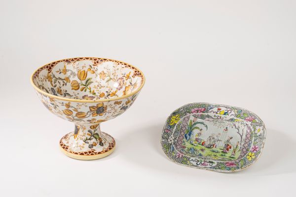 Lotto composto da un'alzata e un piattino in porcellana policroma, manifatture del secolo XIX/XX  - Asta Incanti d'Arte - Associazione Nazionale - Case d'Asta italiane