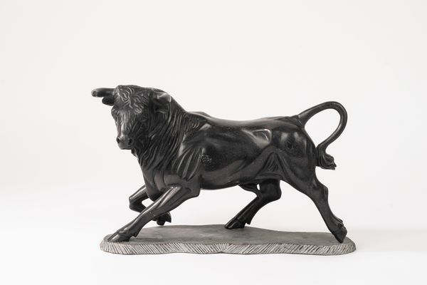 Scultura raffigurante toro in marmo nero, secolo XX  - Asta Incanti d'Arte - Associazione Nazionale - Case d'Asta italiane