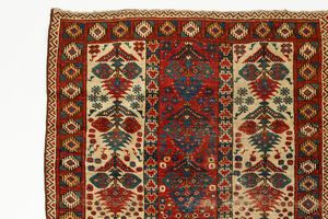 Lotto composto da sette tappeti  - Asta Incanti d'Arte - Associazione Nazionale - Case d'Asta italiane