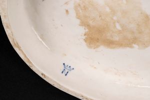 Gruppo in porcellana bianca raffigurante concerto, manifattura di Capodimonte, secolo XVIII/XIX  - Asta Incanti d'Arte - Associazione Nazionale - Case d'Asta italiane