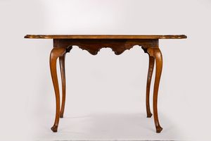 Tavolo con piano lastronato, filettato e intarsiato  - Asta Incanti d'Arte - Associazione Nazionale - Case d'Asta italiane