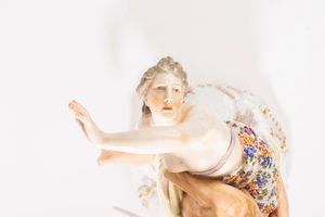 Gruppo scultoreo in porcellana policroma raffigurante Zefiro e Clori, fine secolo XIX - inizi secolo XX  - Asta Incanti d'Arte - Associazione Nazionale - Case d'Asta italiane