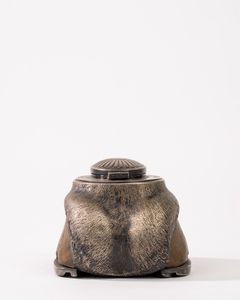 Calamaio in zoccolo di cavallo e metallo argentato. Inghilterra, secolo XIX  - Asta Incanti d'Arte - Associazione Nazionale - Case d'Asta italiane