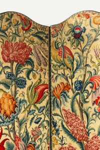 Paravento a tre ante rivestite in velluto verde e arazzo borchiato  - Asta Incanti d'Arte - Associazione Nazionale - Case d'Asta italiane